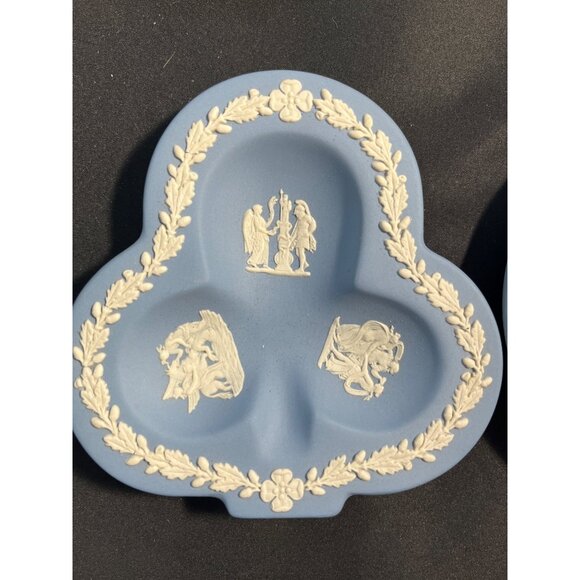 Wedgewood Vintage Blue Jasperware Ashtray Trinket Dish Set of 4 - Picture 6 of 13